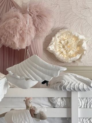 Jestli se ti noční světlo květina líbí, pošli nám do komentu srdíčko💛🥰.. #crepepaperflowers #papirovekvetiny