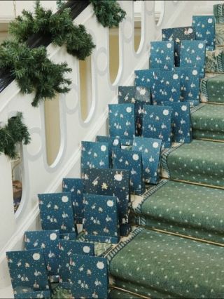 ✨ SOUTĚŽ ✨ Adventní kalendář od Konges Slojd plný 24 malých překvapení, může už brzy vykouzlit adventní čas u vás doma. Je...