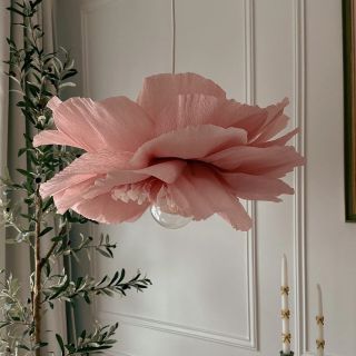 Láska, naše výroba lustru 🩷✨ #handmade #crepepaperflowers